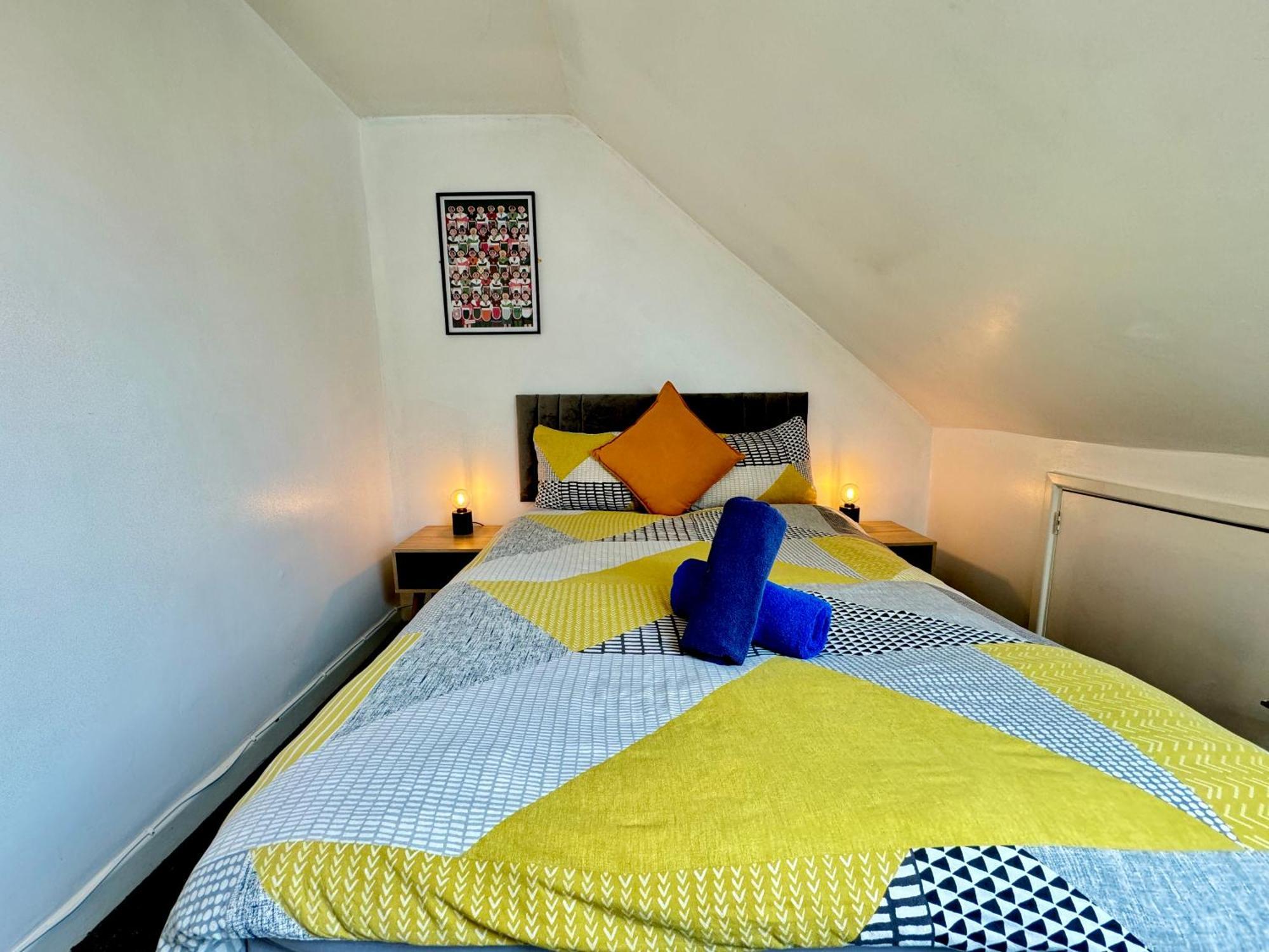 Space For Groups, 10 Mins From Queen St! Cardiff Kültér fotó